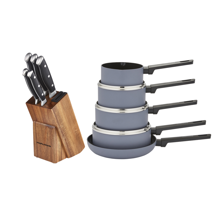 Set of pans and knives block 